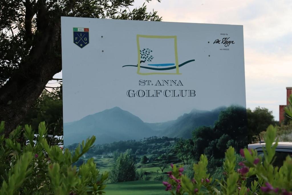 Appartement Dans Un Terrain De Golf, 5 Min De La Mer En Voiture, Parking Gratuit Cogoleto Buitenkant foto