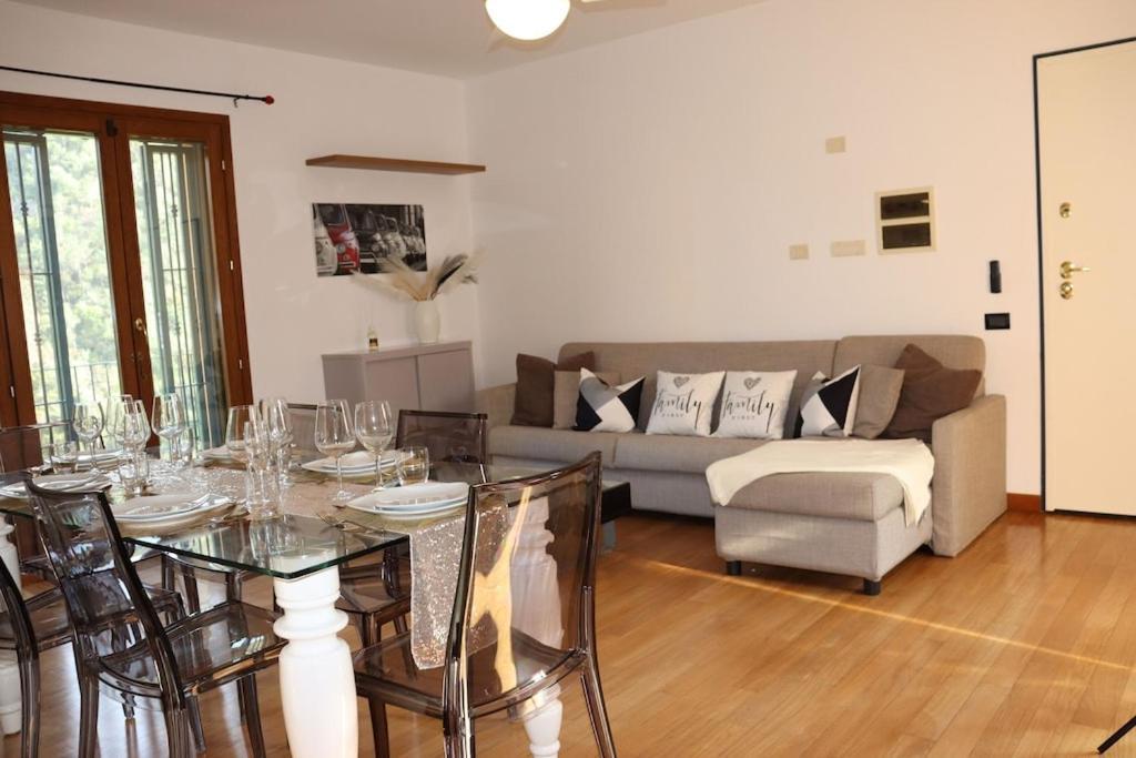 Appartement Dans Un Terrain De Golf, 5 Min De La Mer En Voiture, Parking Gratuit Cogoleto Buitenkant foto