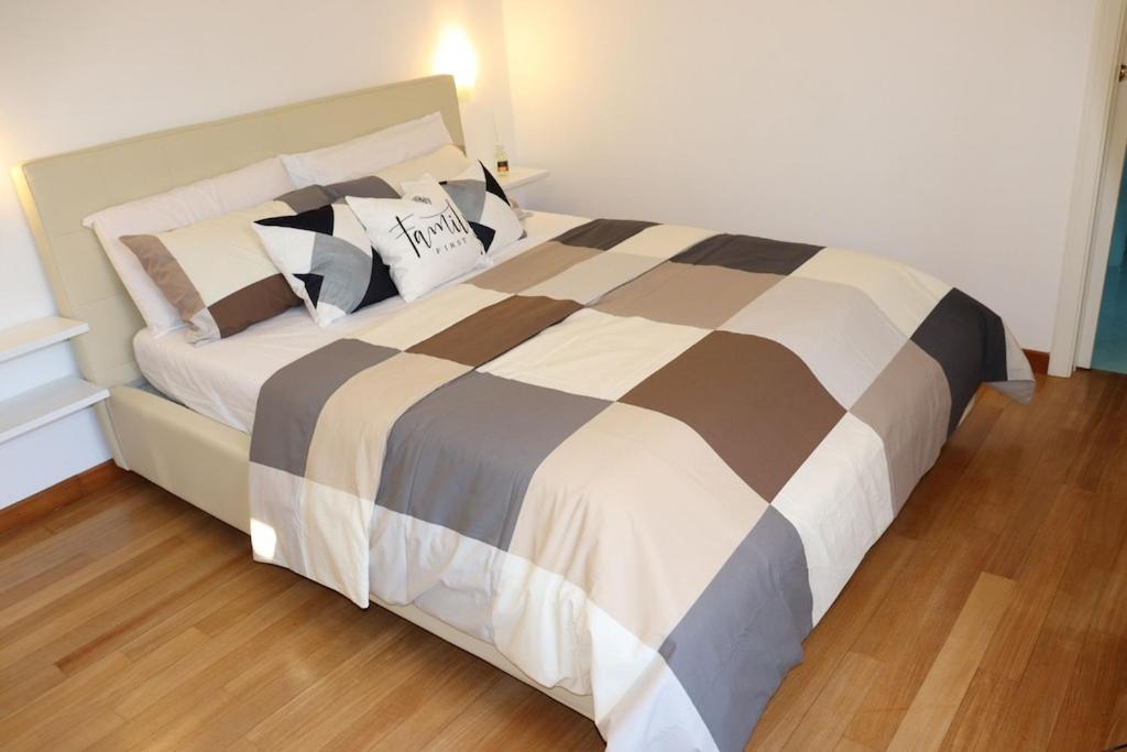 Appartement Dans Un Terrain De Golf, 5 Min De La Mer En Voiture, Parking Gratuit Cogoleto Buitenkant foto