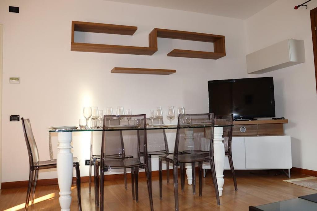 Appartement Dans Un Terrain De Golf, 5 Min De La Mer En Voiture, Parking Gratuit Cogoleto Buitenkant foto